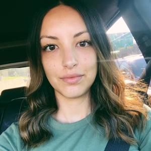 Meet your Posher, Stephanie